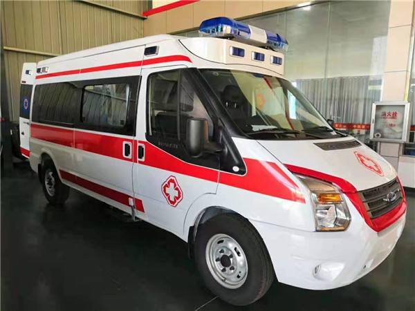 镇远县福特V362救护车